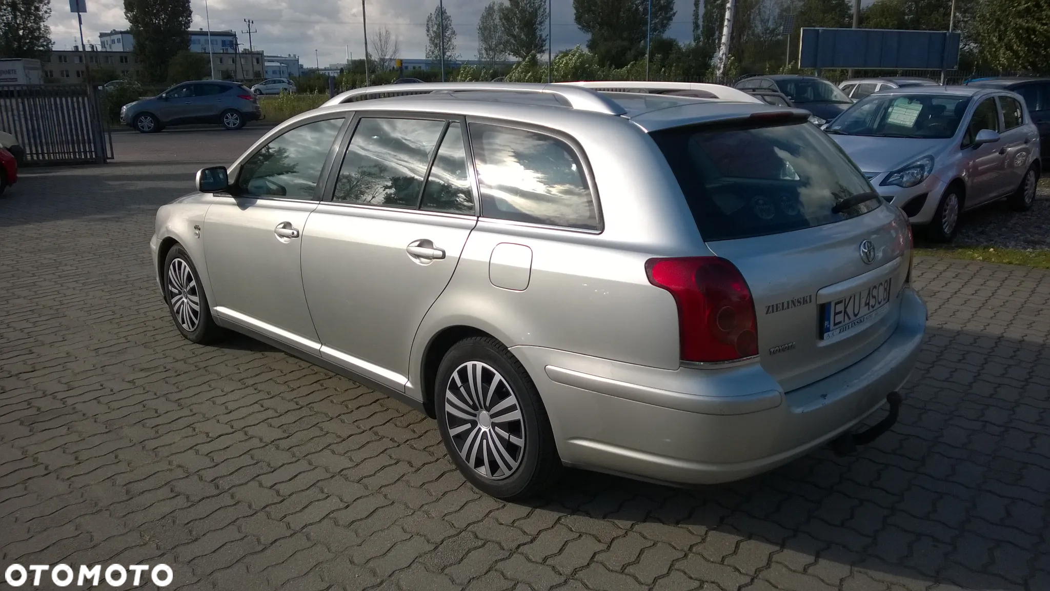 Toyota Avensis 2.0 D-4D Combi - 3