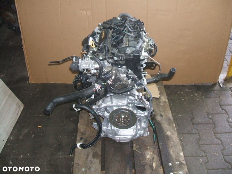 TOYOTA YARIS IV CROSS 1.5 HYBRYDA benzyna M15A XM15A-P92GH 2024 rok 15000km - 4