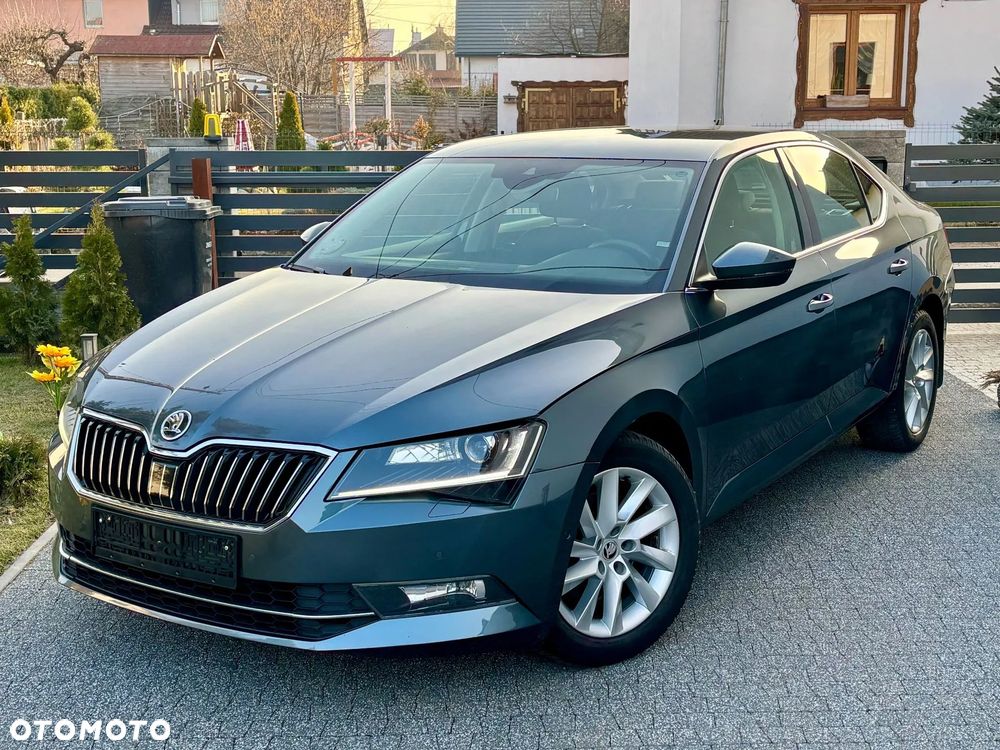 Skoda Superb 2.0 TDI DSG Premium Edition - 1