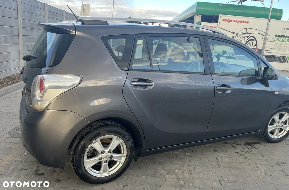 Toyota Verso 1.8 Sol 7os - 8