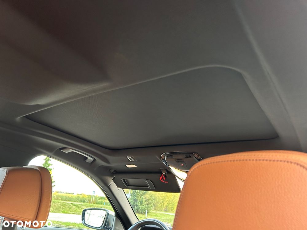 BMW Seria 5 M550i xDrive - 20