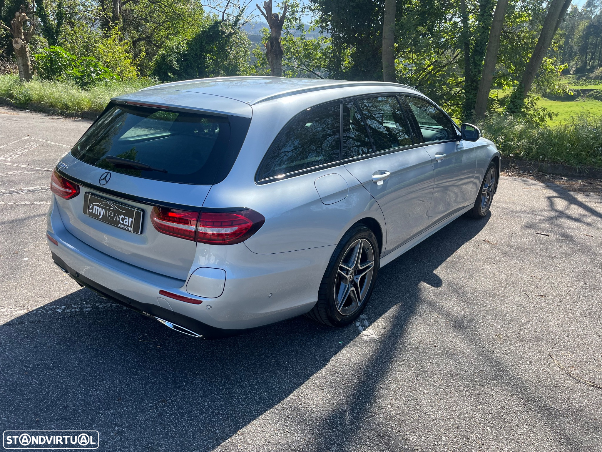 Mercedes-Benz E 300 T 9G-TRONIC AMG Line - 17