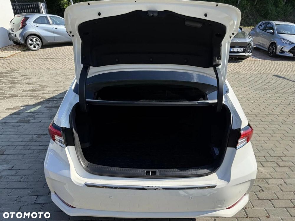 Toyota Corolla - 10