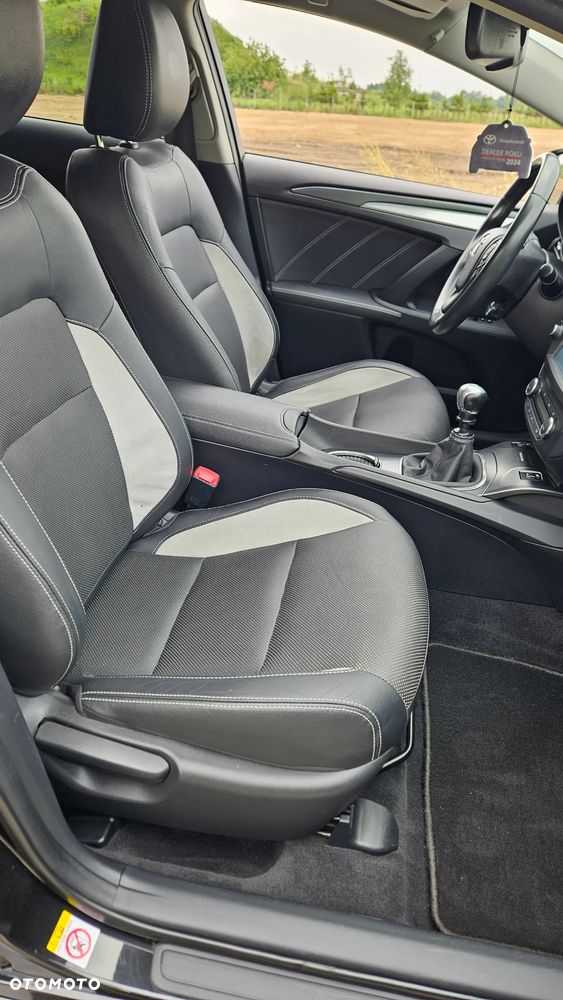 Toyota Avensis 1.8 Prestige - 8