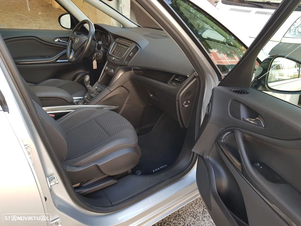 Opel Zafira 1.6 CDTi Innovation S/S - 36