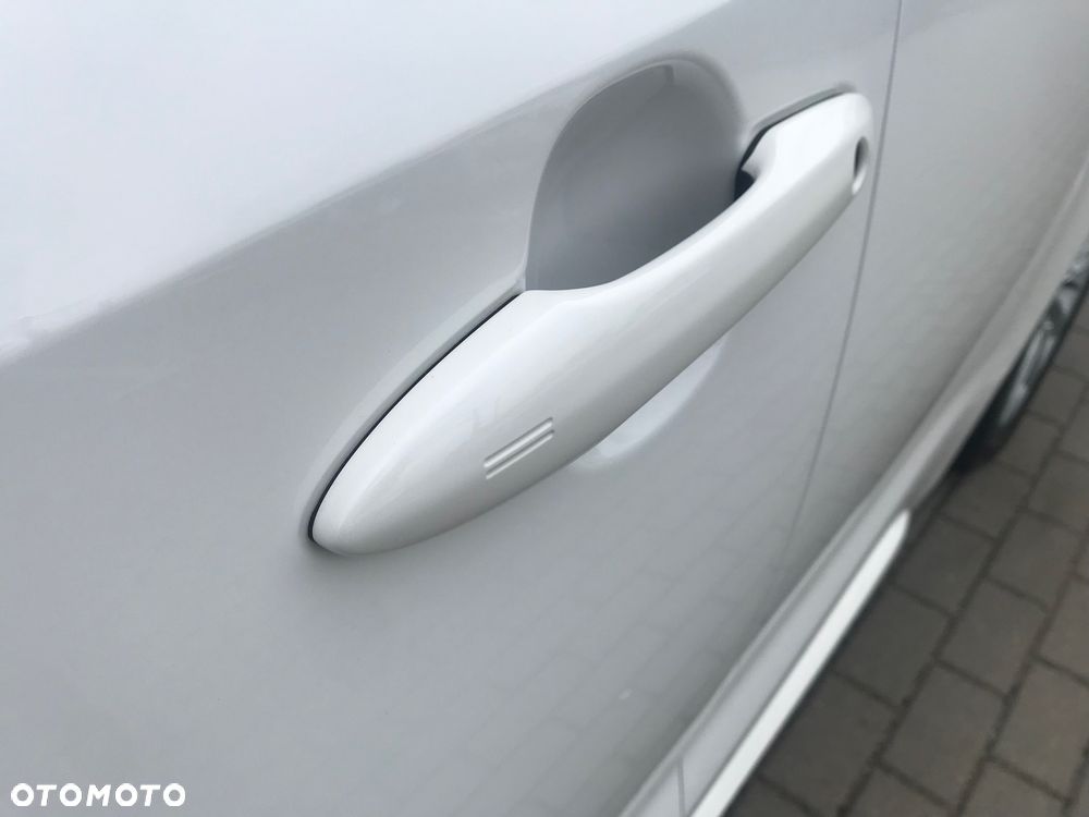 Toyota Corolla 1.8 Hybrid Comfort - 17