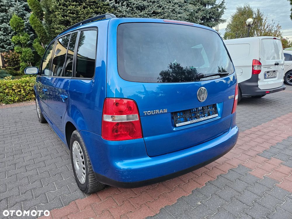 Volkswagen Touran - 14