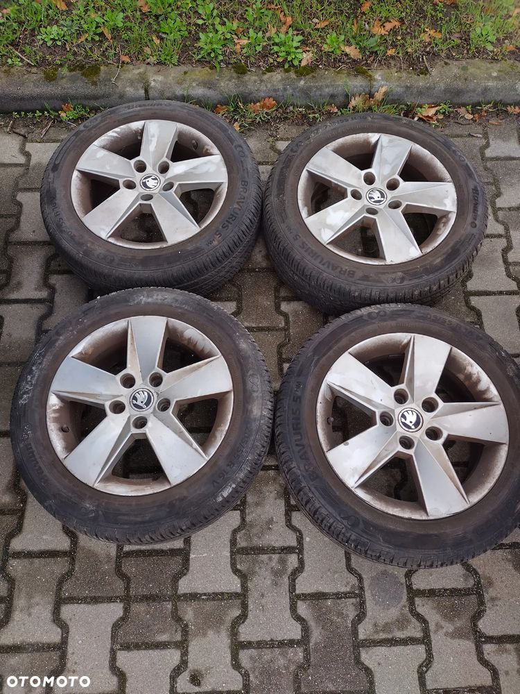 Volkswagen Touran 1.6 TDI DPF BlueMotion Technology Trendline - 17