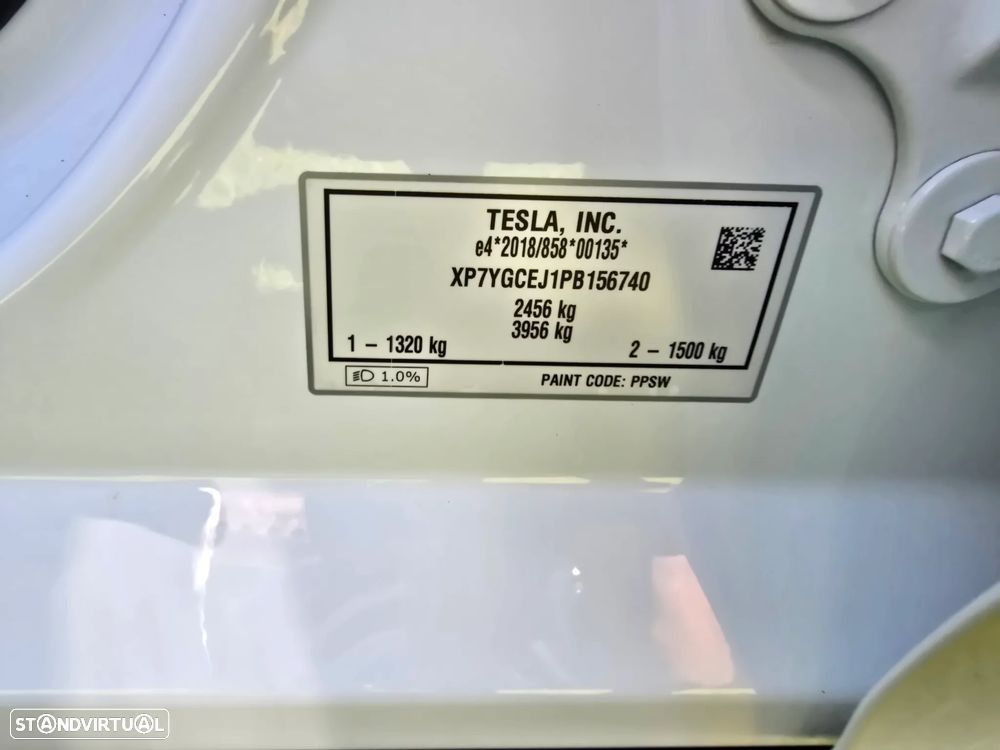 Tesla Model Y Standard - 4