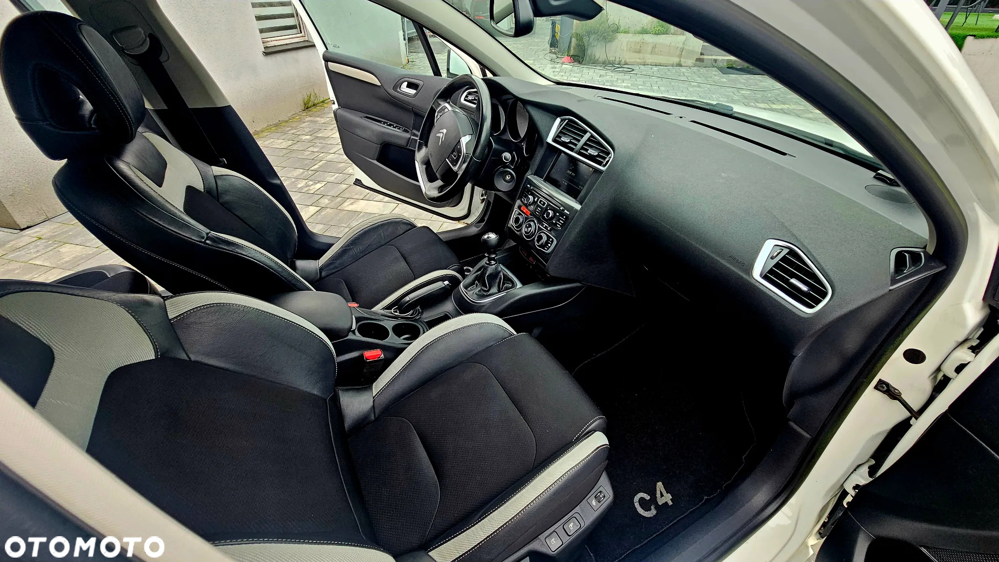 Citroën C4 HDi 115 Selection - 11