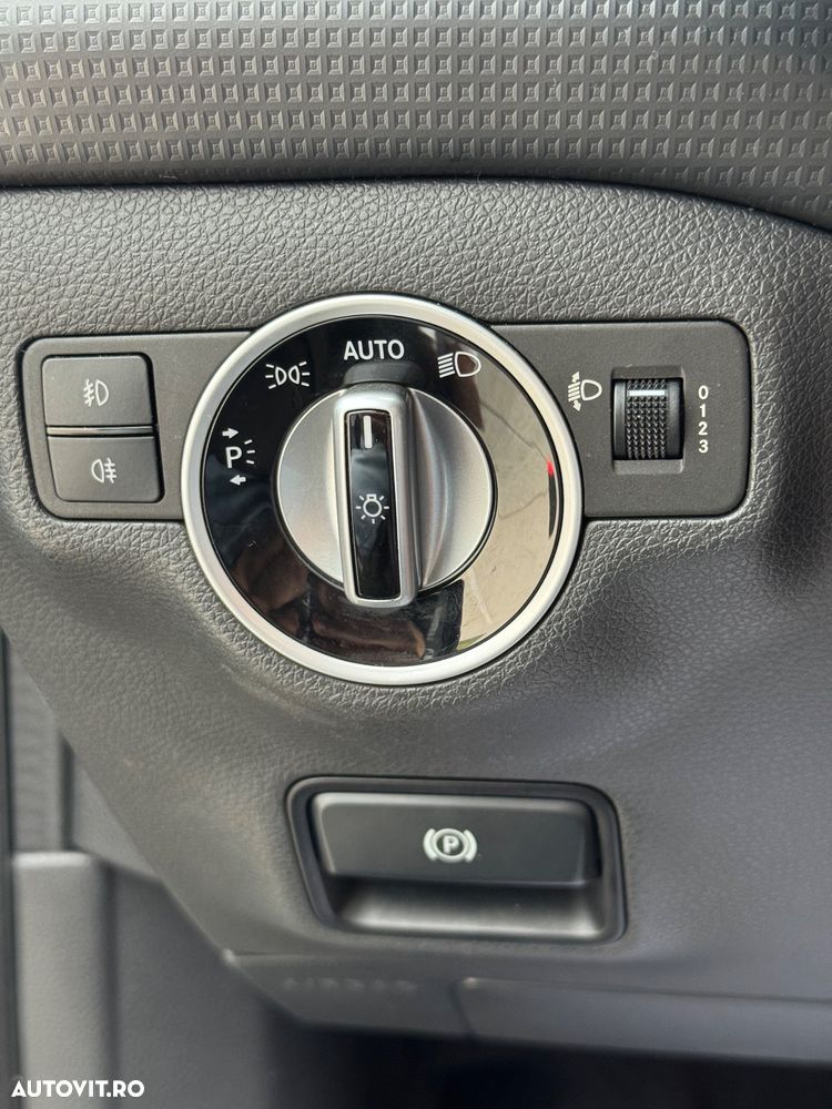 Mercedes-Benz A 180 CDI BlueEfficiency Aut. - 12