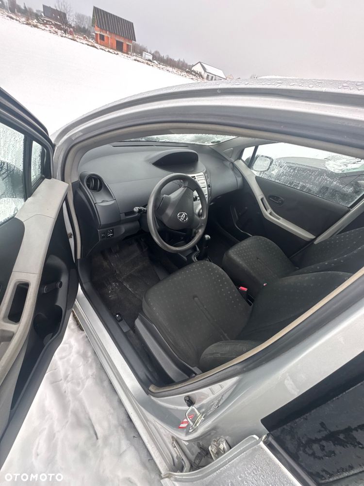 Toyota Yaris 1.4 D-4D Prestige - 3