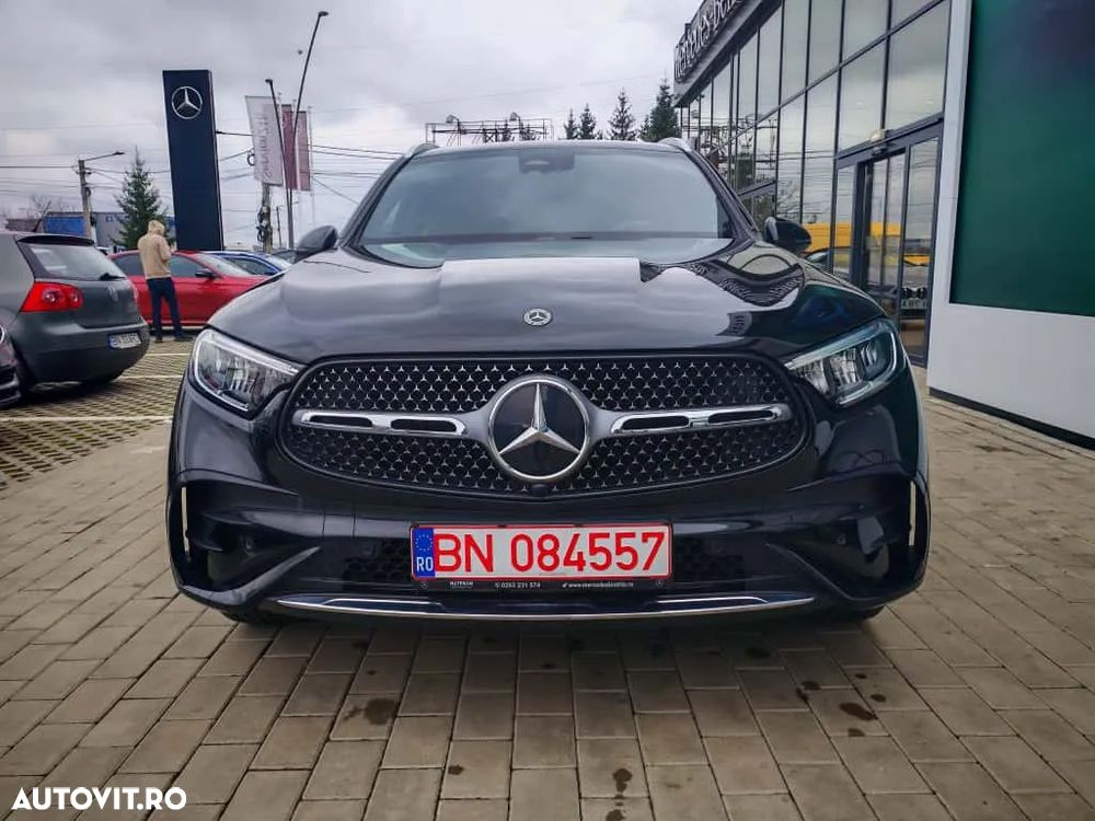 Mercedes-Benz GLC 300 4Matic 9G-TRONIC AMG Line Advanced - 2