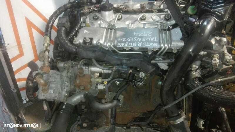 MOTOR COMPLETO TOYOTA AVENSIS BERLINA T25 REF. 1CDFTV - 1