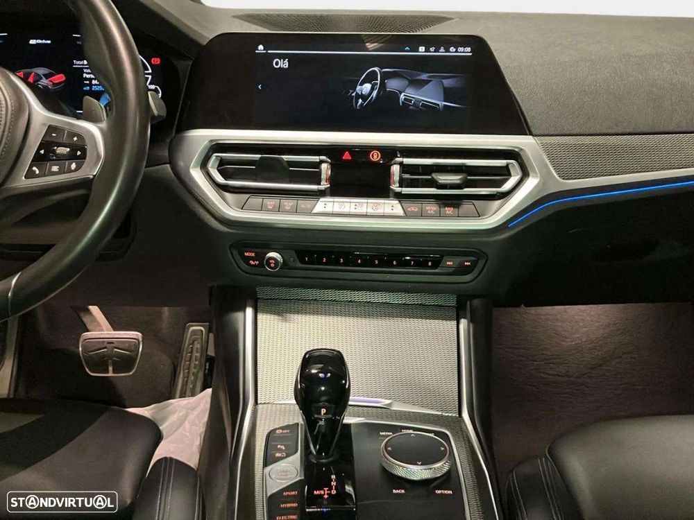 BMW 330 - 13