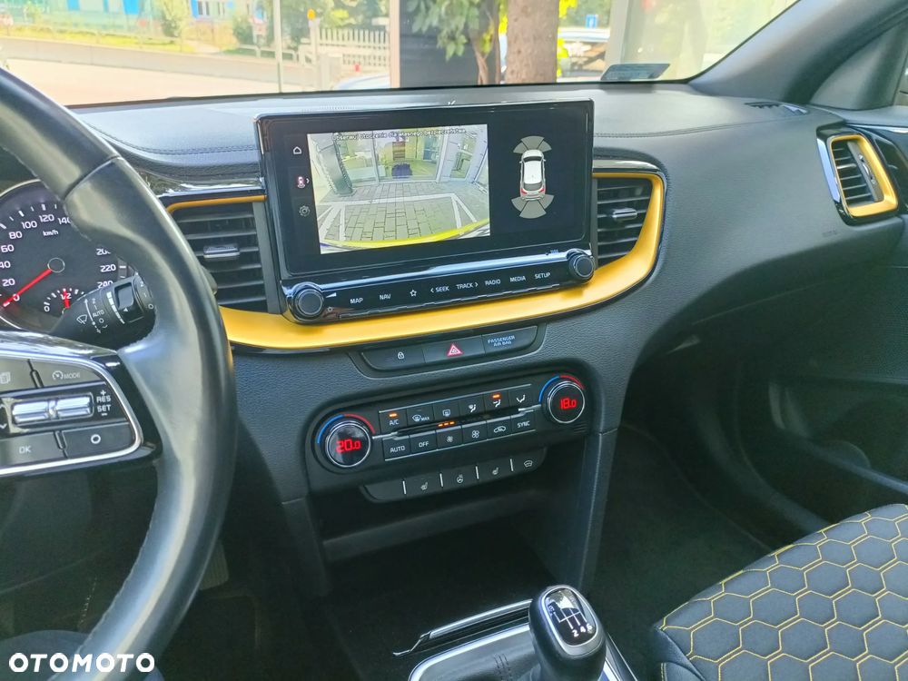 Kia XCeed 1.4 T-GDI L Business Line - 16