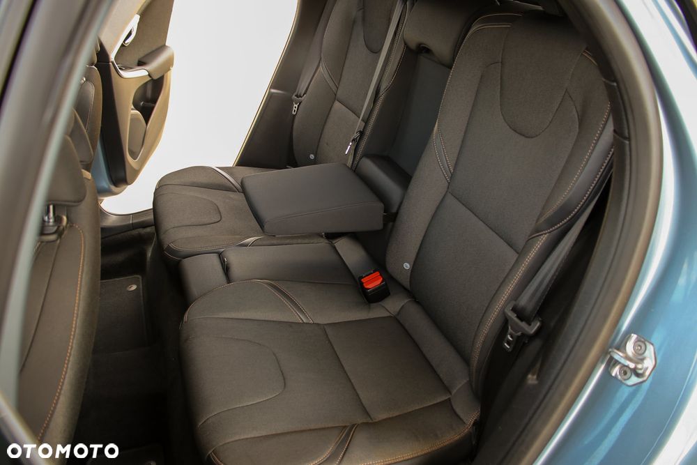 Volvo V40 Cross Country D3 - 27