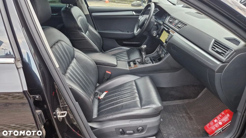 Skoda Superb 1.6 TDI GreenLine - 34