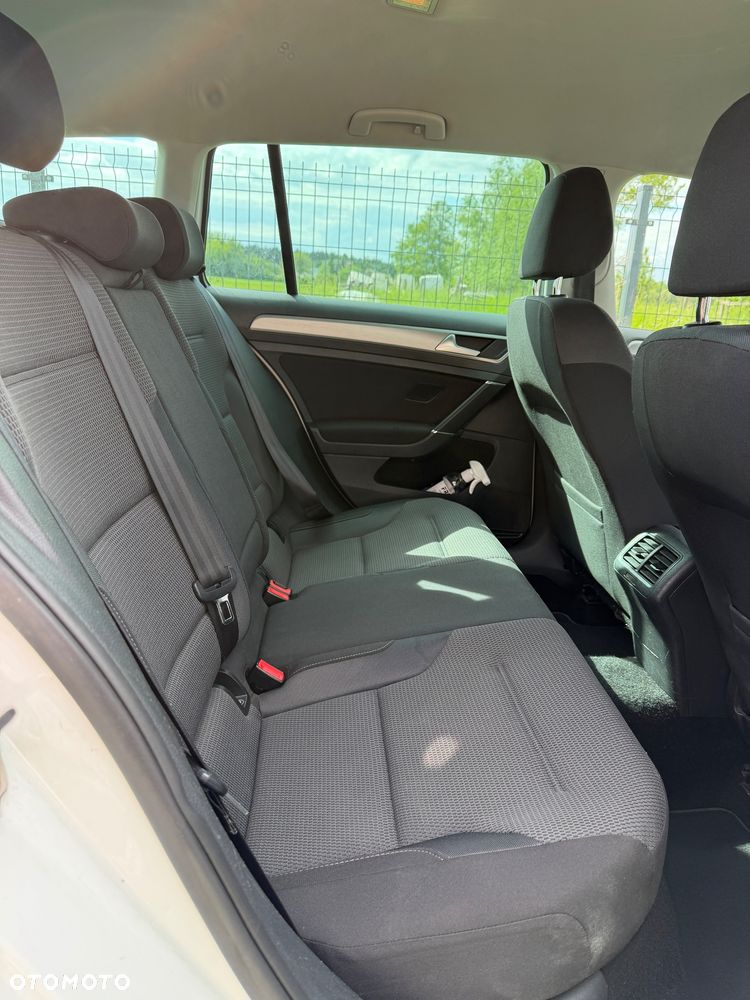 Volkswagen Golf 1.4 TSI BMT Comfortline - 17