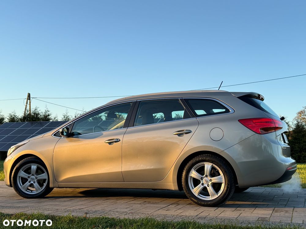 Kia Ceed Cee'd 1.6 GDI Business Line - 11