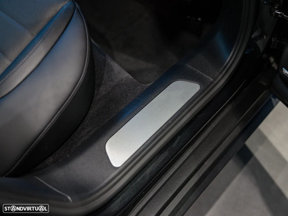 Porsche Panamera 4 E-Hybrid - 42