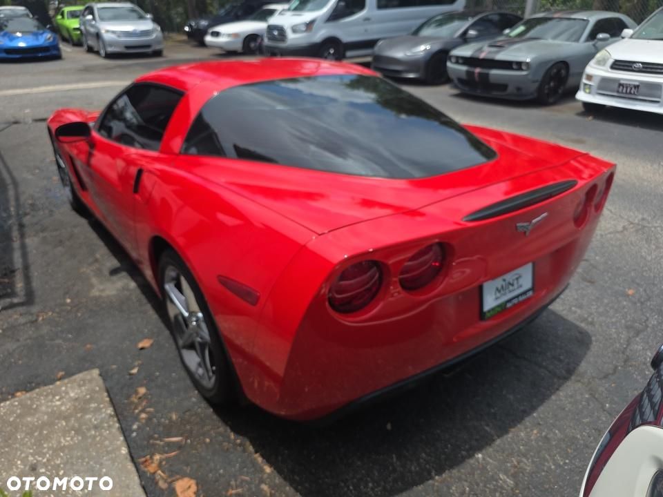Chevrolet Corvette - 5