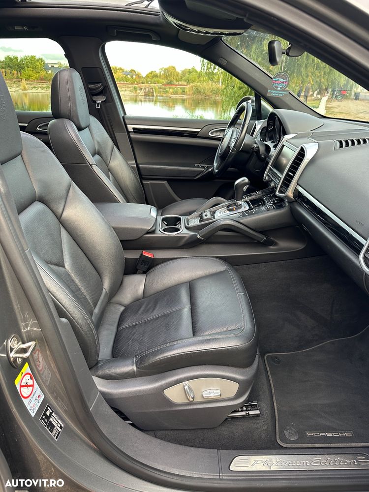 Porsche Cayenne - 9