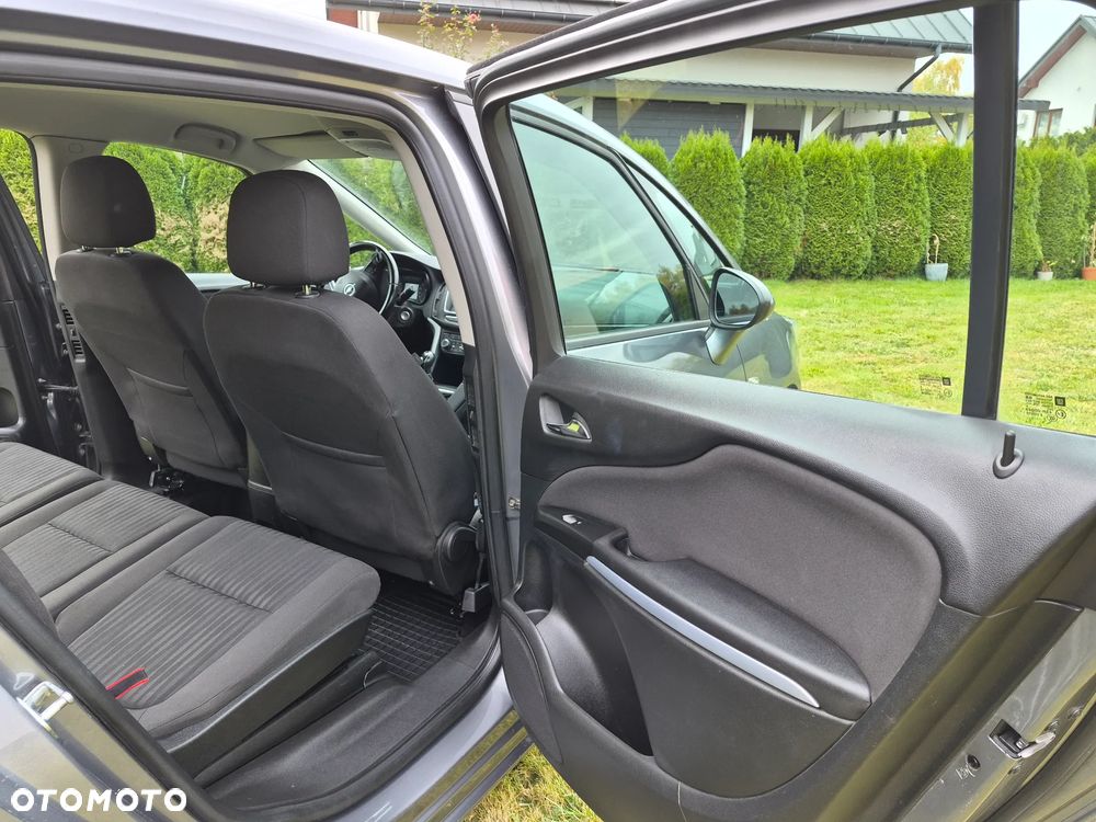 Opel Zafira - 11