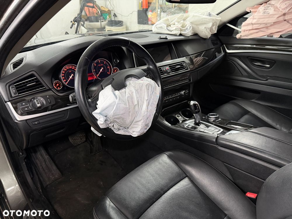 BMW Seria 5 530d xDrive Sport-Aut Luxury Line - 9