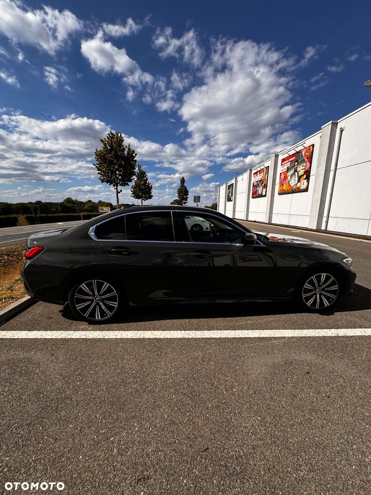 BMW Seria 3 330e Luxury Line - 14