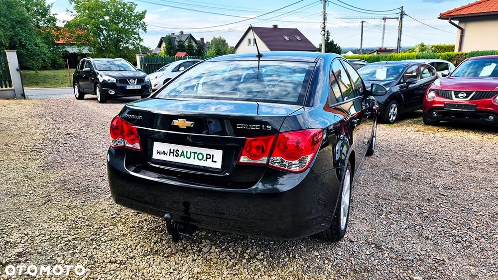 Chevrolet Cruze 1.6 LS - 15