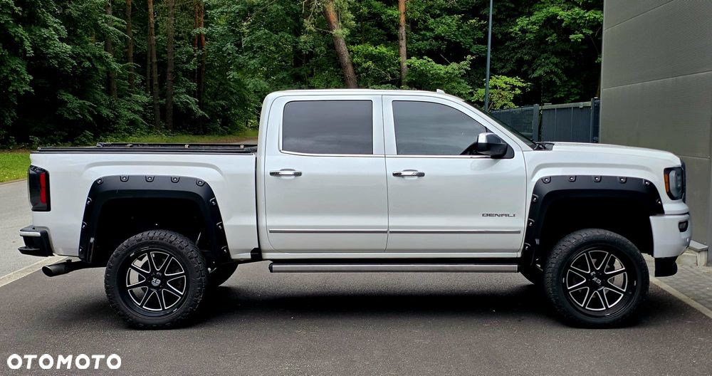 GMC Sierra - 3