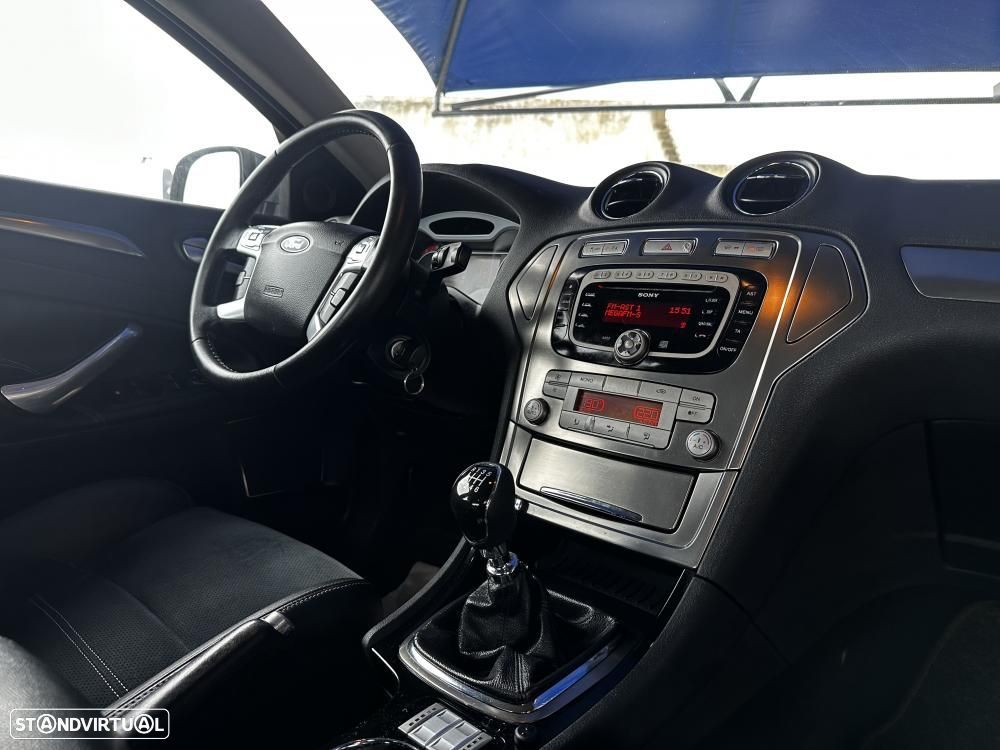 Ford Mondeo 2.0 TDCI Titanium X - 25