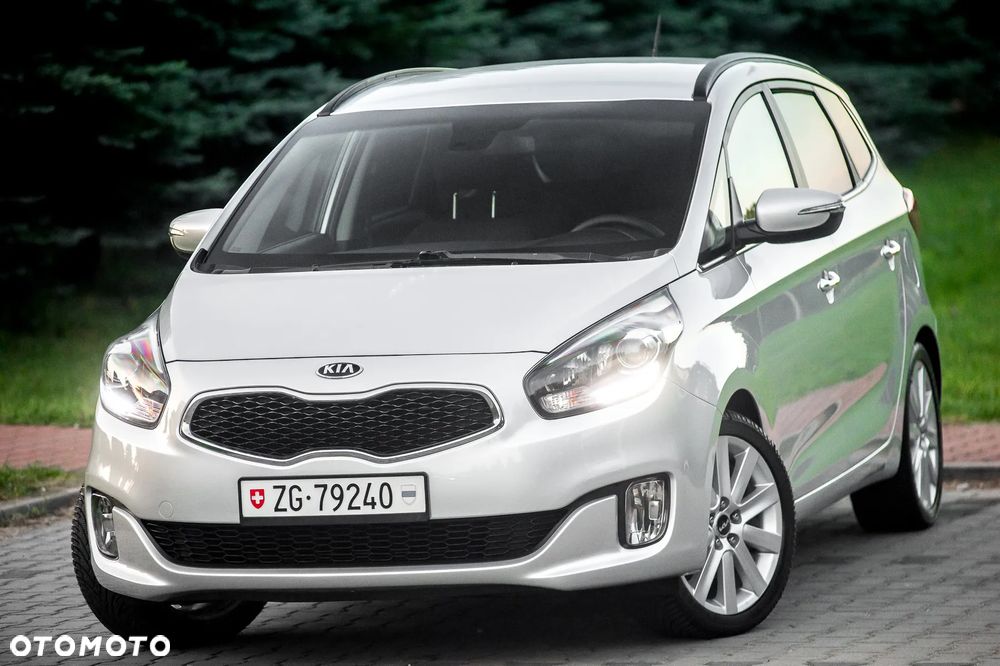 Kia Carens - 6