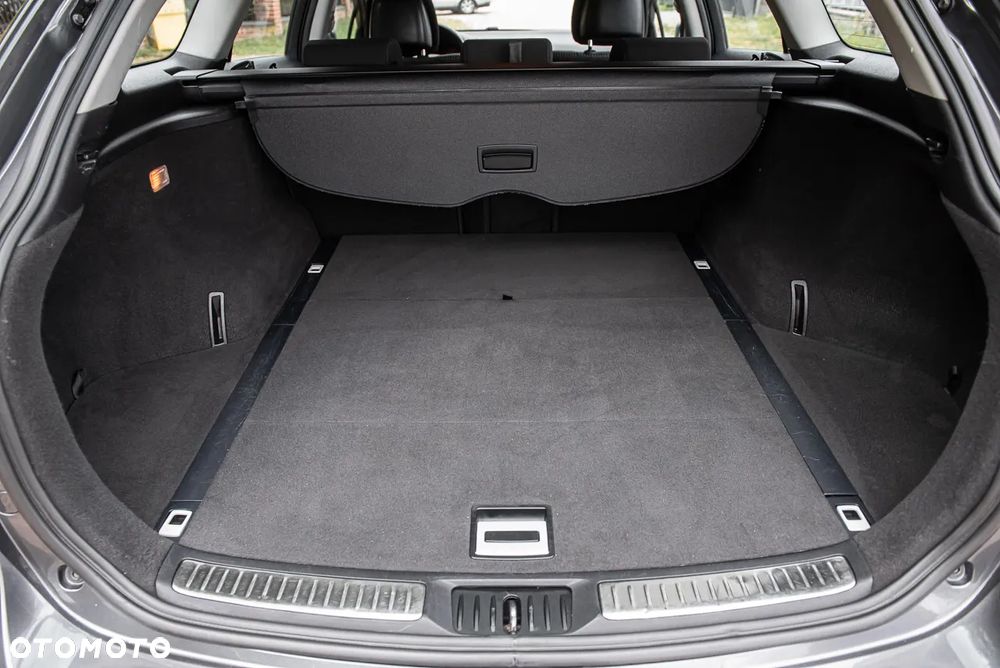 Toyota Avensis 2.0 D-4D Sol+NAVI - 25