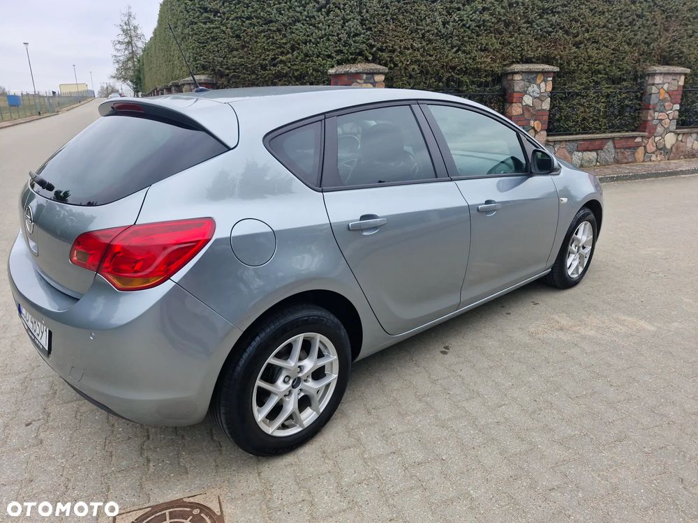 Opel Astra 1.6 ECOFLEX Start/Stop Edition - 10
