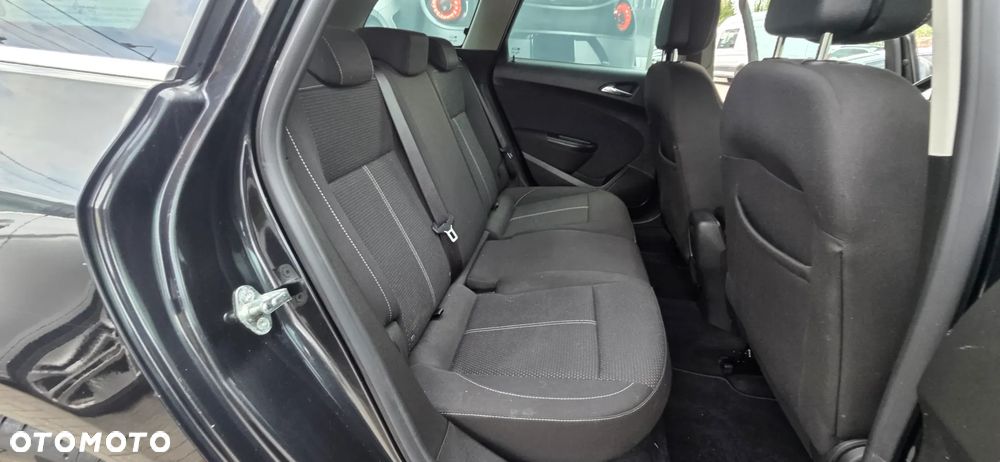 Opel Astra - 34