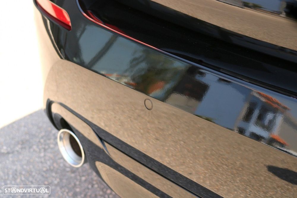 BMW 118 d Pack Desportivo M — fotografia 12