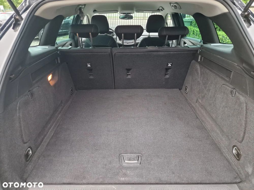 Opel Astra 1.4 Turbo 120 Jahre - 17