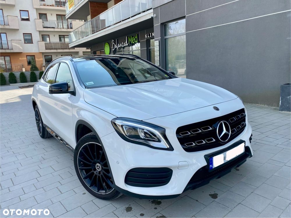 Mercedes-Benz GLA 200 7G-DCT AMG Line - 22