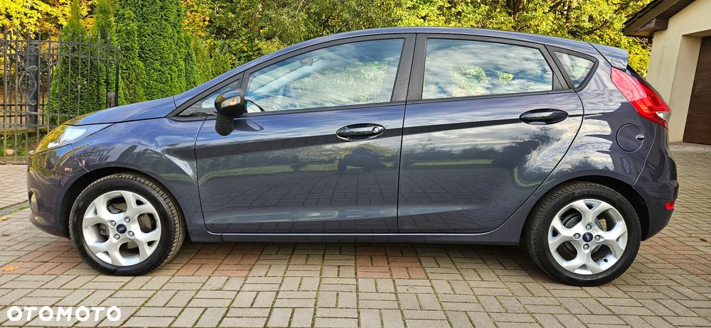 Ford Fiesta 1.25 Champions Edition - 11