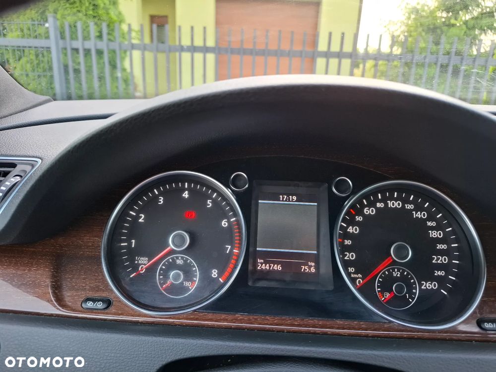 Volkswagen Passat 1.4 TSI BMT Comfortline DSG - 2