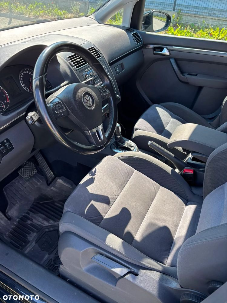 Volkswagen Touran 1.4 TSI Highline DSG - 6