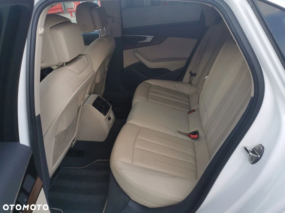 Audi A4 Limousine 40 TFSI S tronic S line - 12