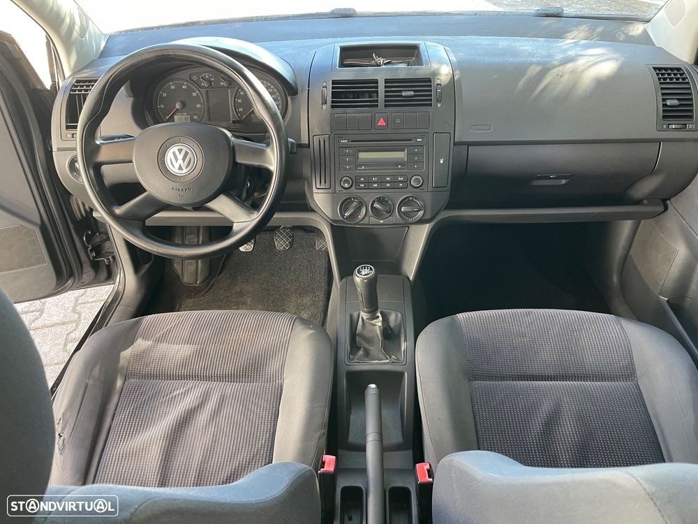 VW Polo 1.2 Confortline - 24