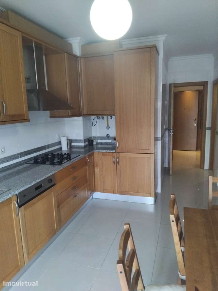 Apartamento 4 ASS. C/ Parqueamento - Atalaia - Montijo - Grande imagem: 3/17