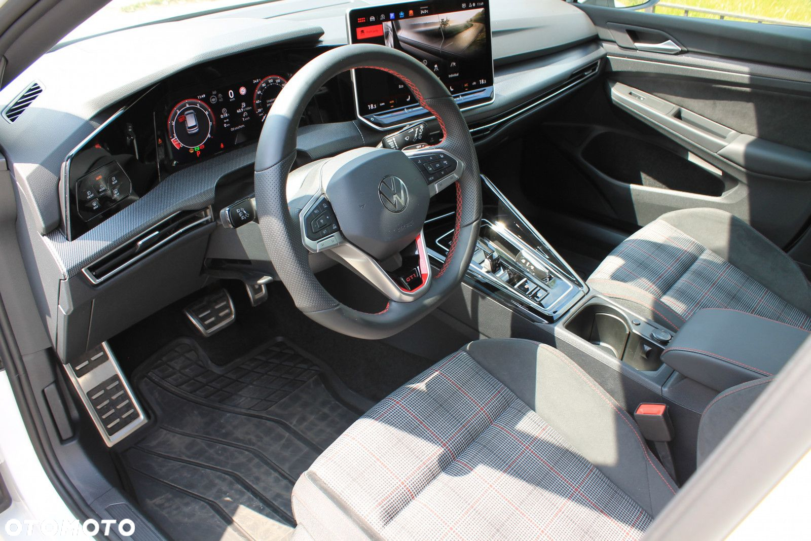 Volkswagen Golf - 8