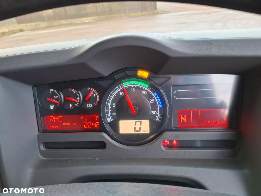 Renault Midlum 220 DXI Zamiatarka SEMAT Zoeller Johnston Szczotki L/R Obie Strony 2013r Napęd Hydrostat 113 tyś Kilometrów - 15