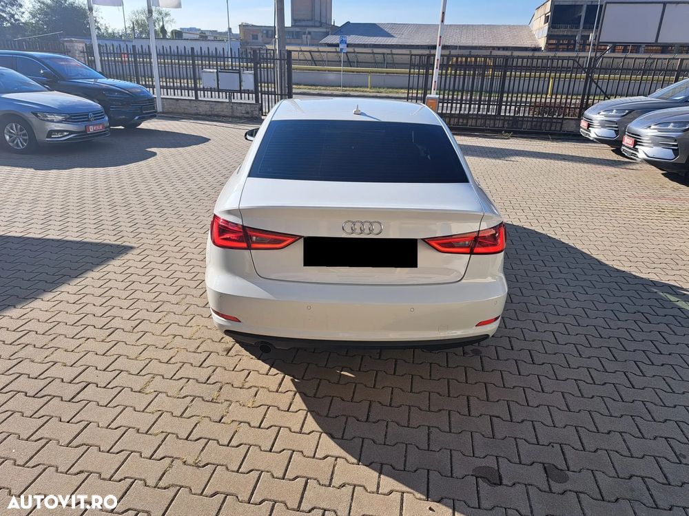 Audi A3 Limuzina 1.6 TDI clean Stronic Attraction - 6