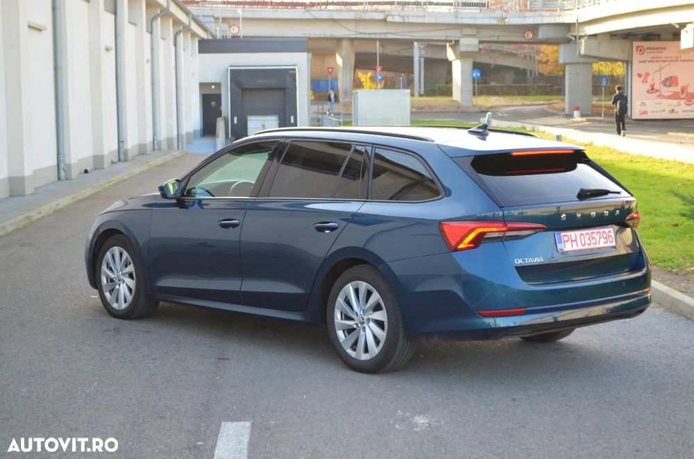 Skoda Octavia Combi 2.0 TDI DSG Selection - 12